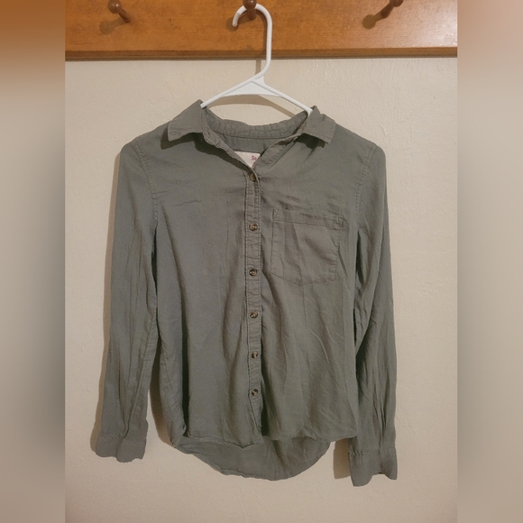 SO Tops - SO Plain Olive Green Button-Up Shirt